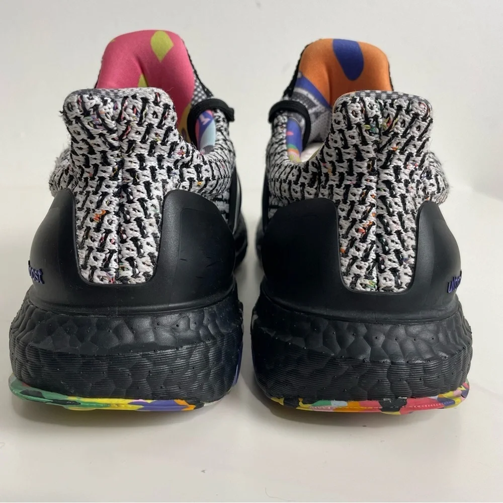 ADIDAS Ultraboost 5.0 DNA LOVE UNITES PRIDE Running Shoes Mens 5.5 Black Unisex